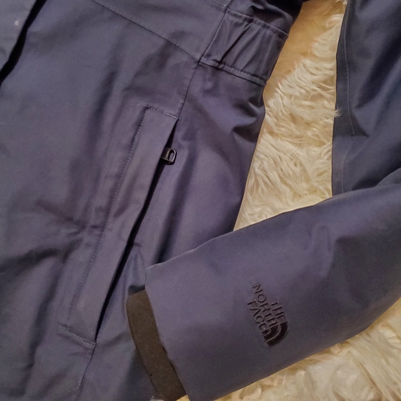 The North Face Blue Women's Parka coat - Picture 5 of 9